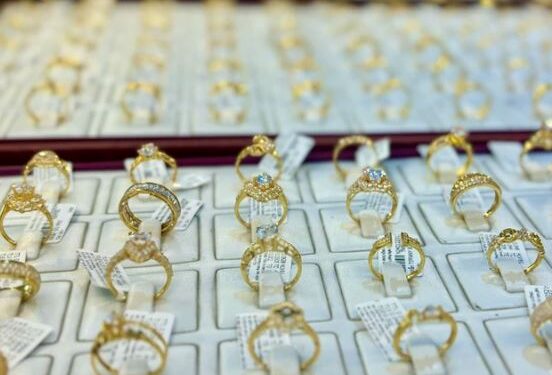 Gold Ring 9999 session August 19: Lowering height, gold ring still stands above 78 million VND as the world struggles around 2500 USD